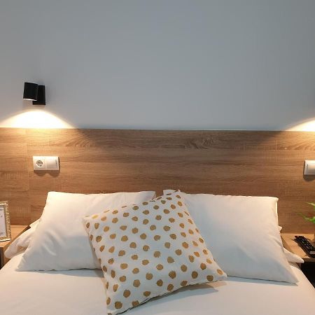Norte Oviedo Rooms Madrid Bagian luar foto
