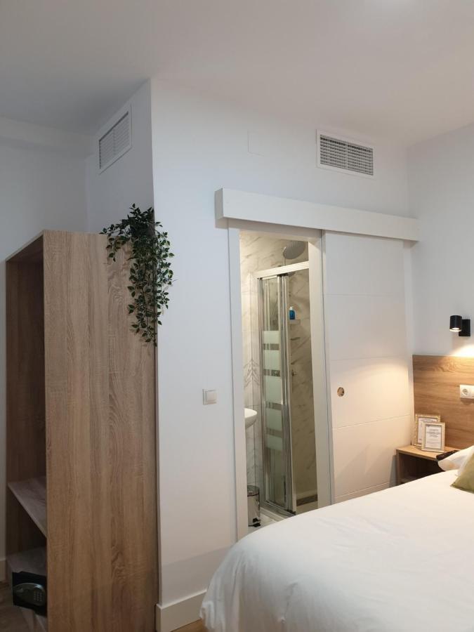 Norte Oviedo Rooms Madrid Bagian luar foto