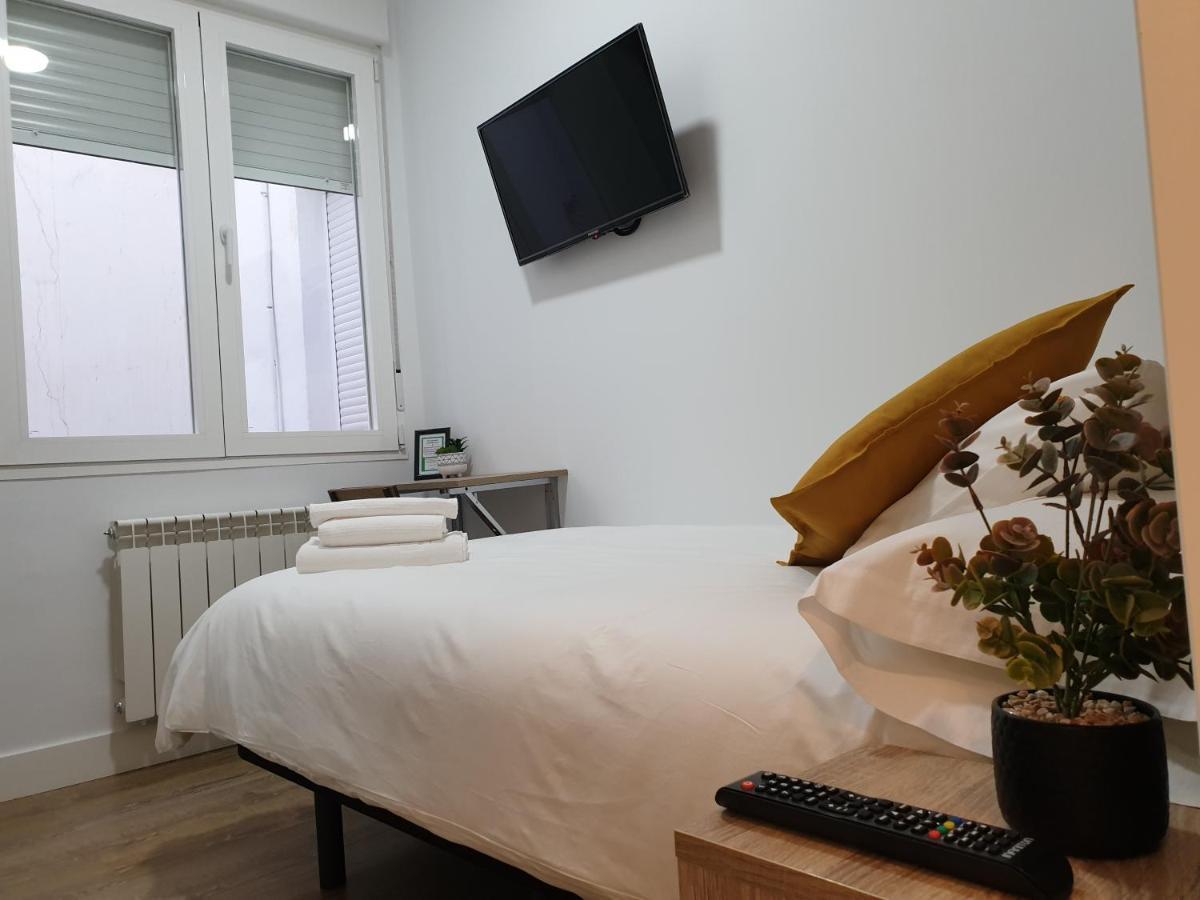 Norte Oviedo Rooms Madrid Bagian luar foto