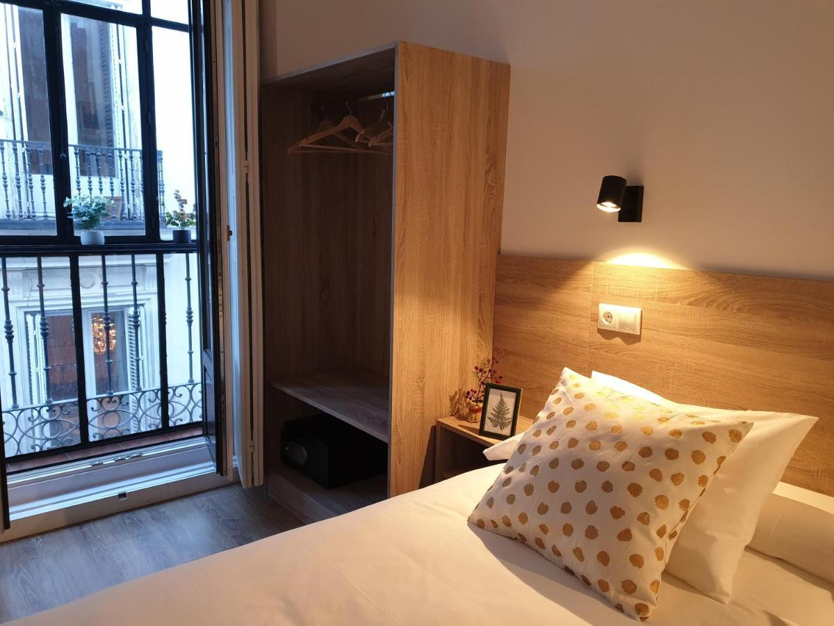 Norte Oviedo Rooms Madrid Bagian luar foto