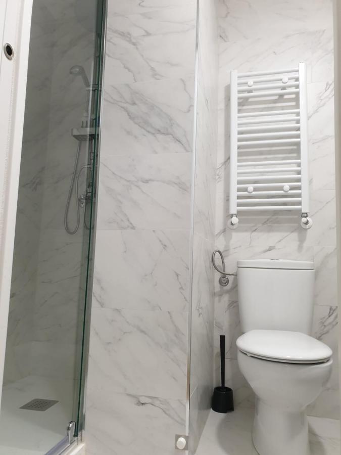 Norte Oviedo Rooms Madrid Bagian luar foto