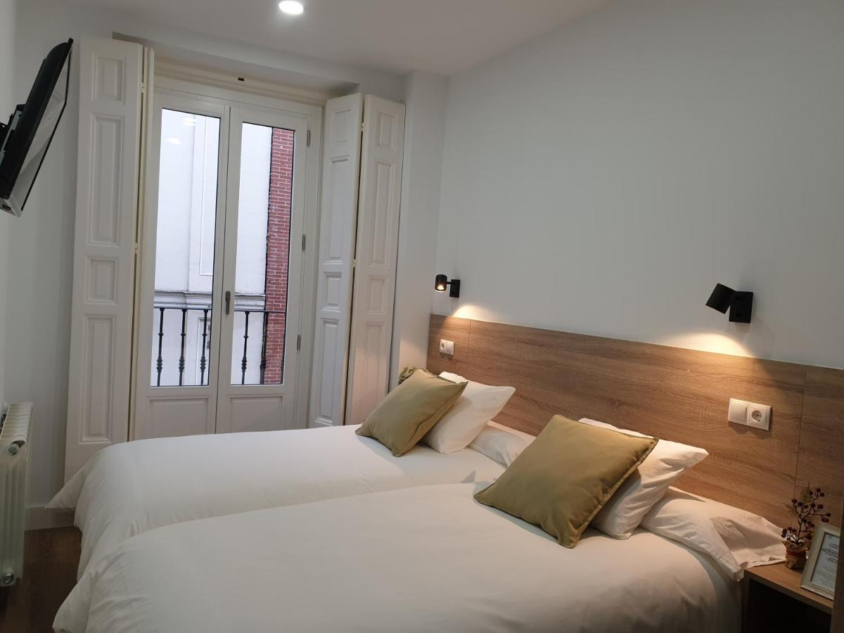 Norte Oviedo Rooms Madrid Bagian luar foto