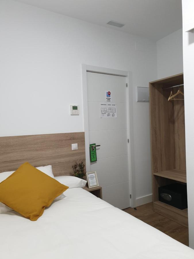Norte Oviedo Rooms Madrid Bagian luar foto