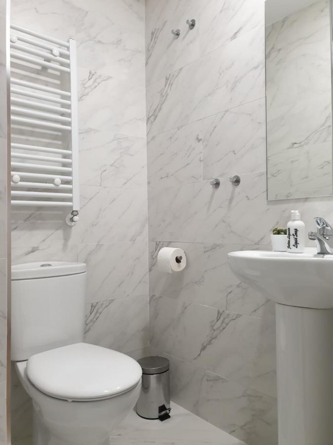 Norte Oviedo Rooms Madrid Bagian luar foto